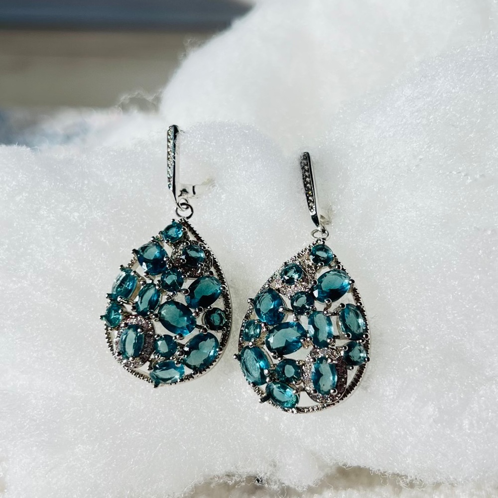 Sterling silver earrings with rhinestones